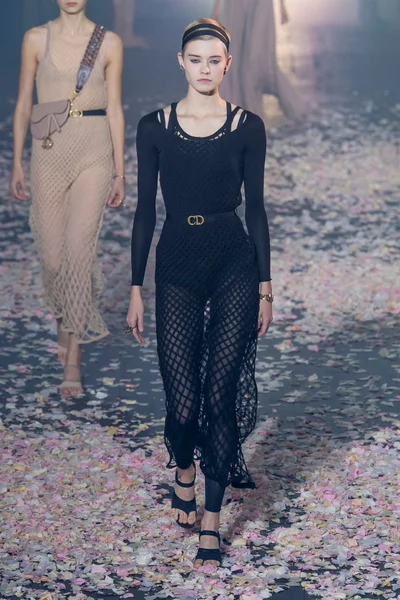 Look 5